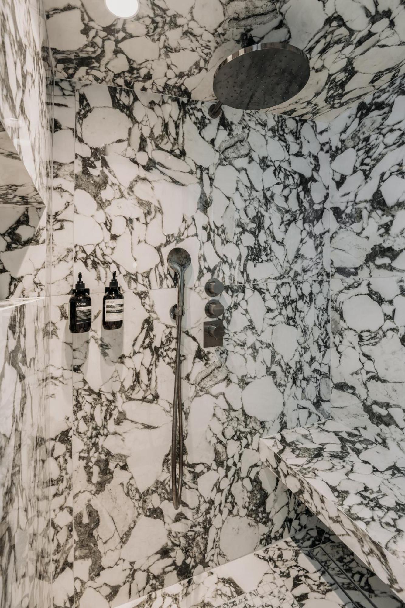 Highstay - Luxury Serviced Apartments - Louvre Paris Exteriör bild
